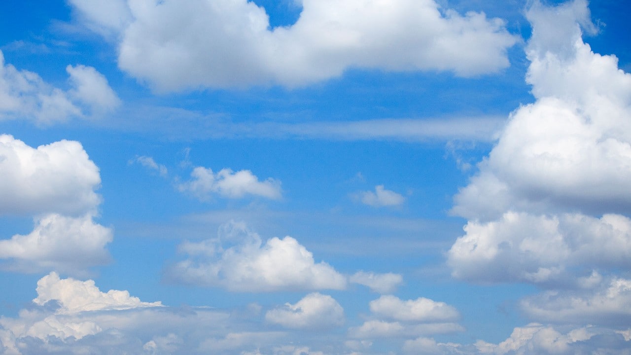 Nuages dans le ciel